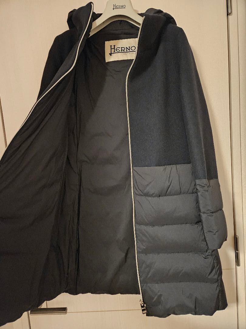 HERNO ヘルノ ウール×ナイロン 異素材切替ダウンコート ネイビー 42