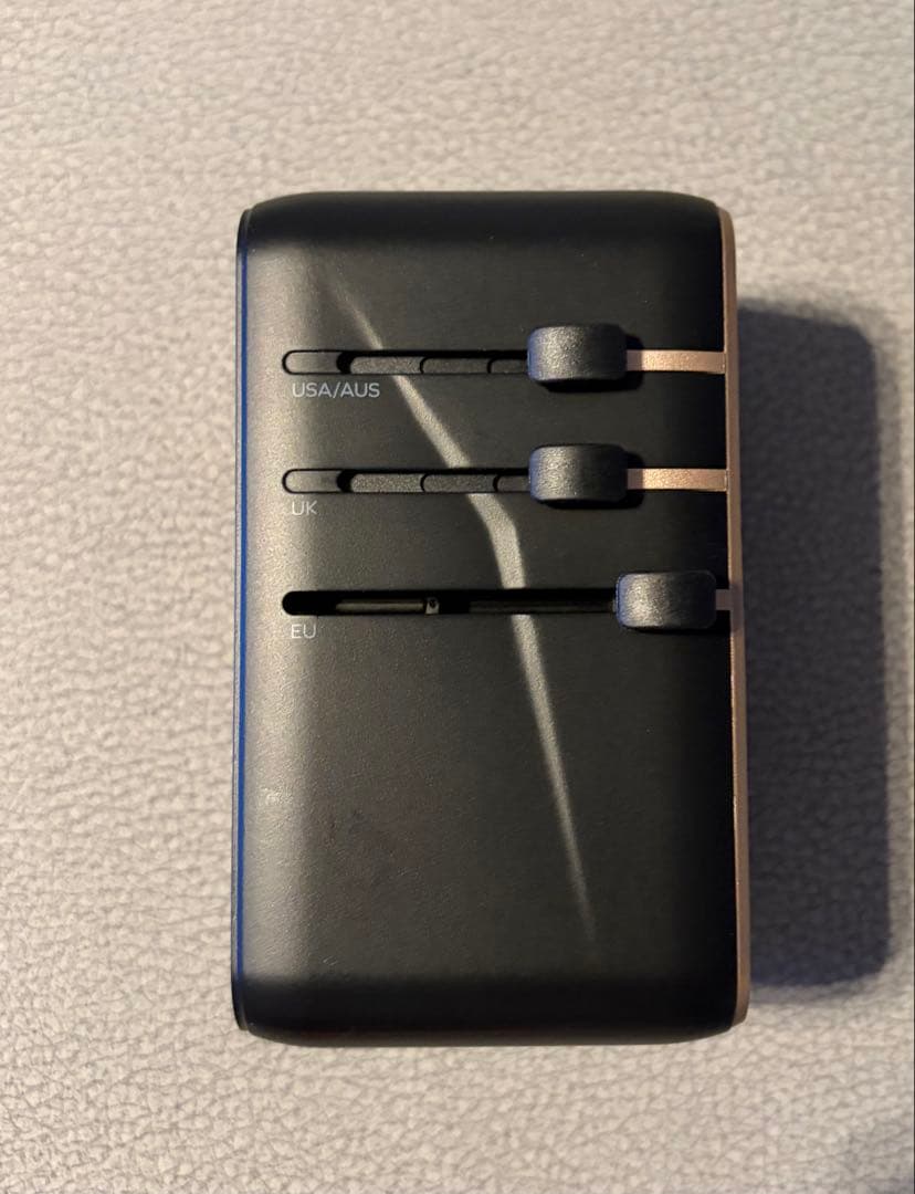 MOMAX 1-World 170W 海外変換プラグ　UA17D1