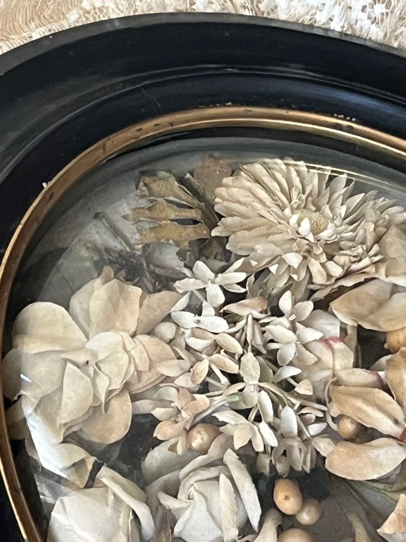 アンティークフランスナポレオンIII グローブドマリエ湾曲ガラスフレーム布花