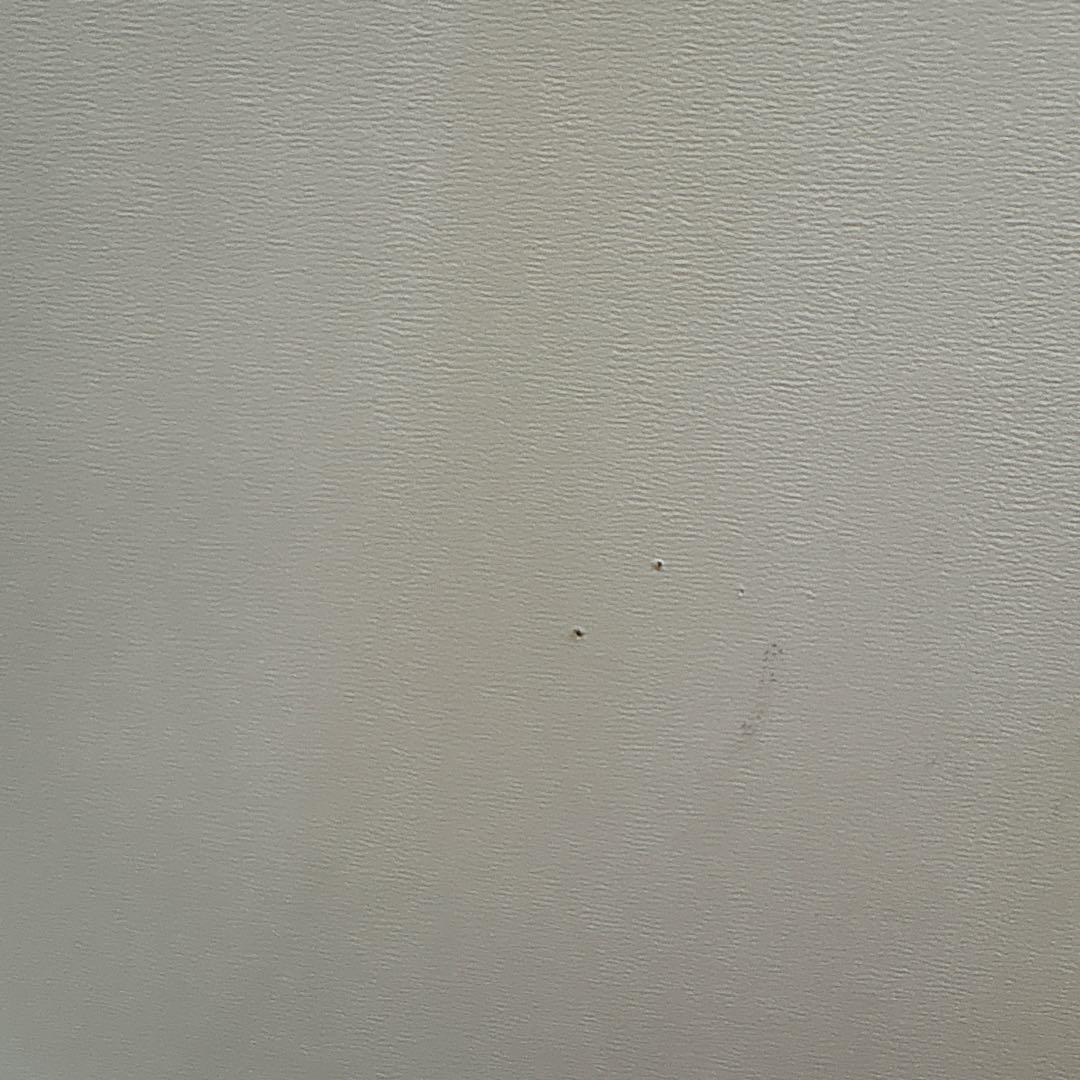 MEGUシルバー・ホワイト 食器棚 ガラス扉付き