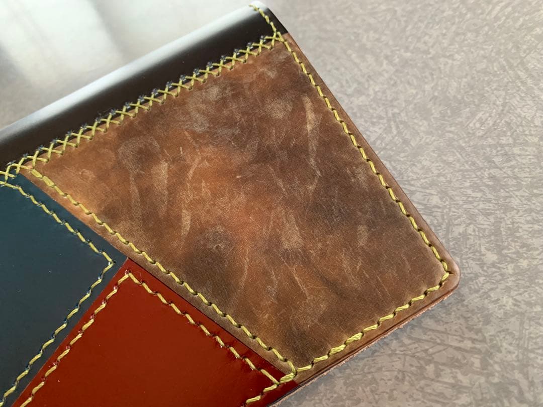 システム手帳　バイブルサイズ　コードバン