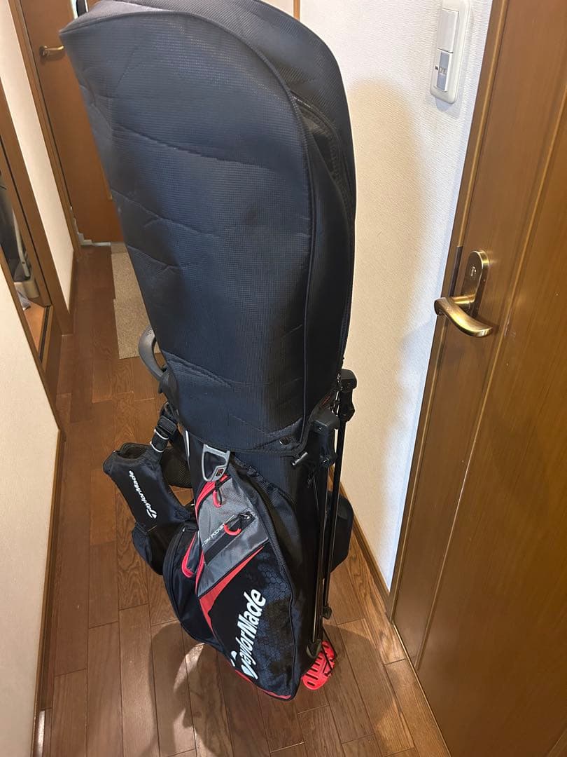 TaylorMade テーラーメイド スタンド式キャディバッグ
