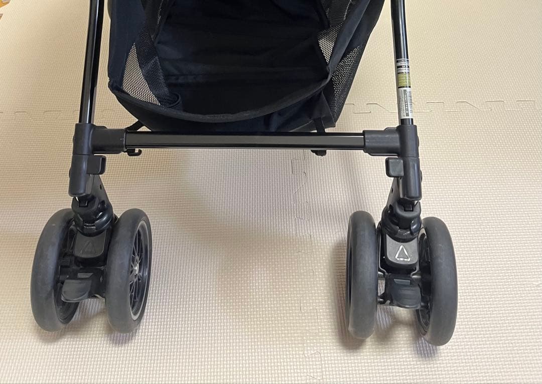 Combi メチャカルハンディ オート4キャス ベビーカー レッド