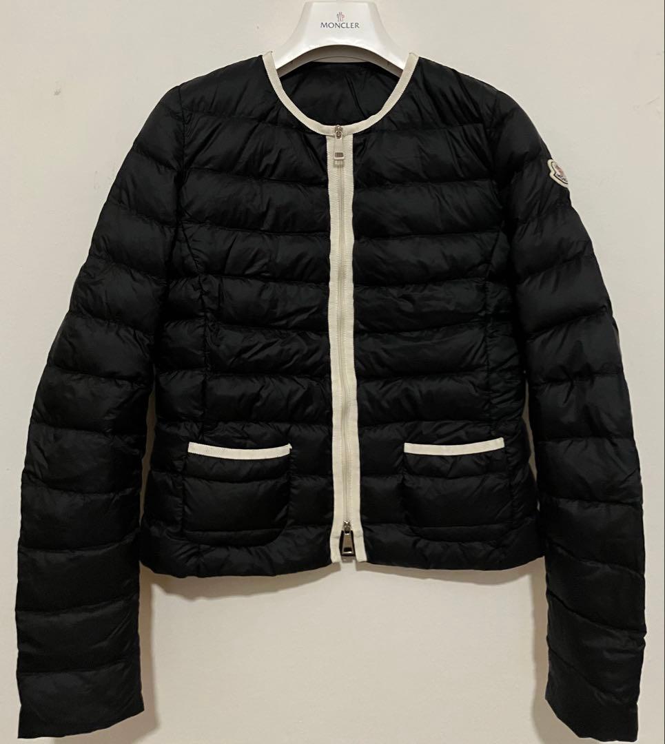 Moncler モンクレール　エレガントなノーカラーライトダウンジャケット