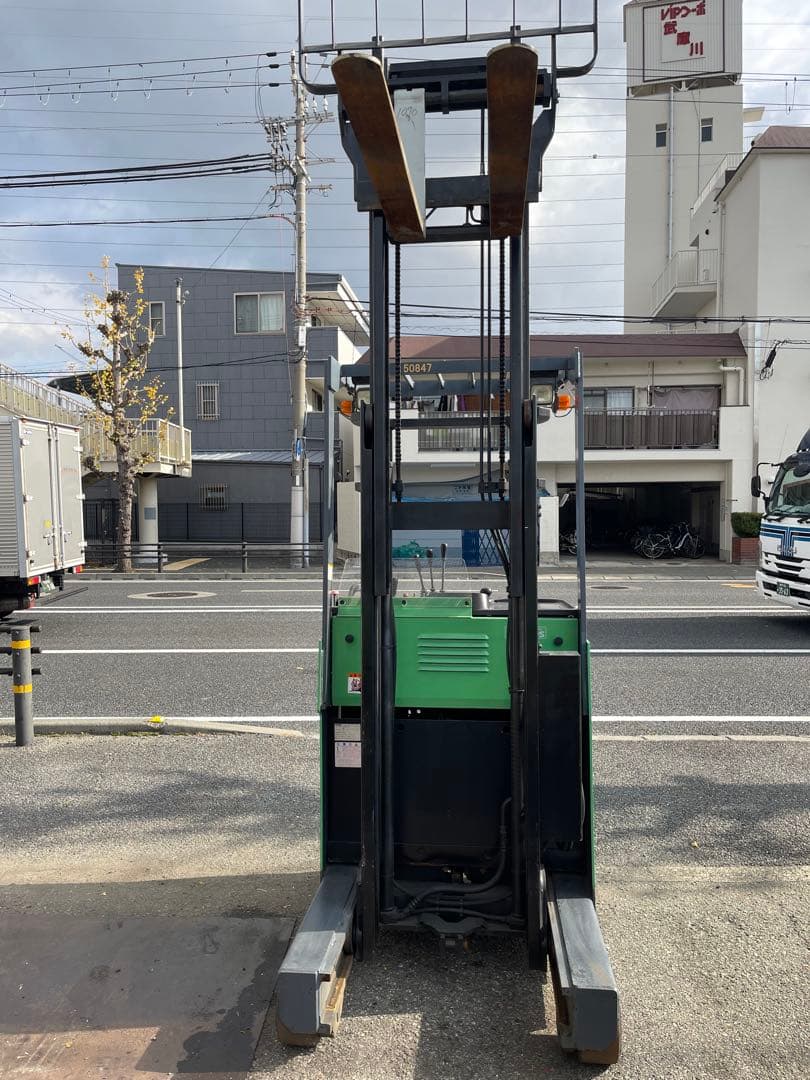 2024年トヨタリーチバッテリーフォークリフト 稼働時間少ない1600時間