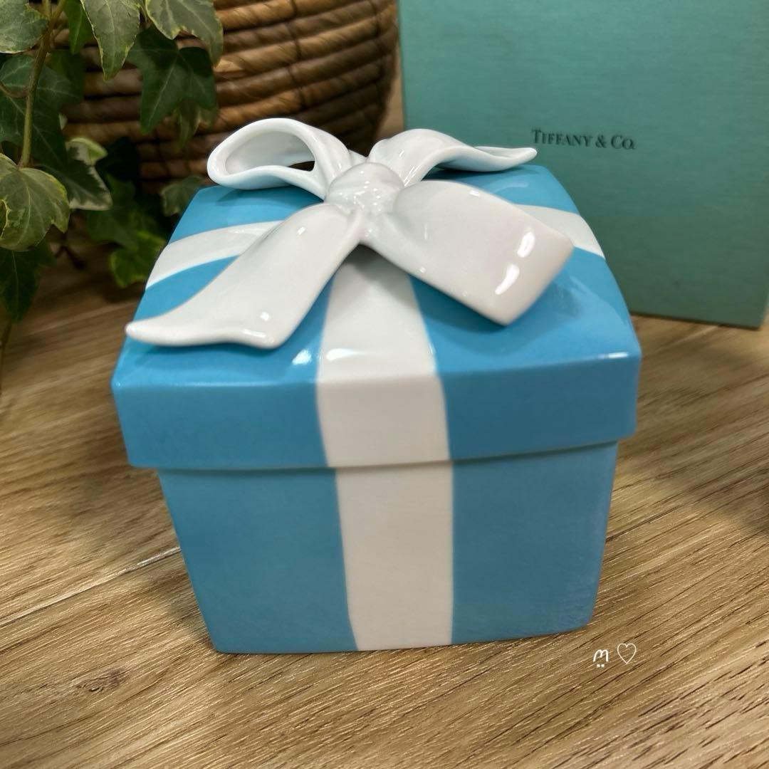 ティファニー　ブルーボウボックス　ラージ　プレゼントリボン　小物入れ　インテリア