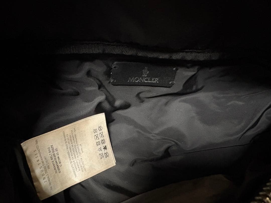 MONCLER ボディバッグ ブラック