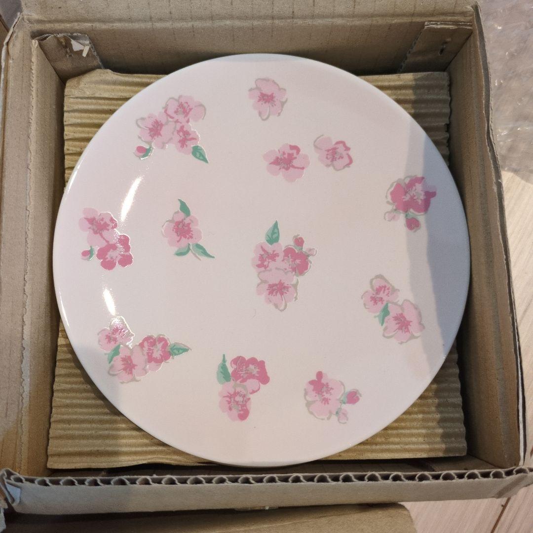新品！アフタヌーンティー　チェリーブロッサム　プレート２種・マグカップセット