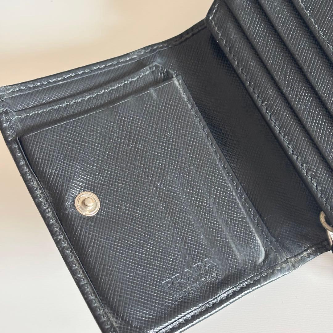 PRADA 二つ折り財布 コンパクトウォレット サフィアーノトライアングル 黒