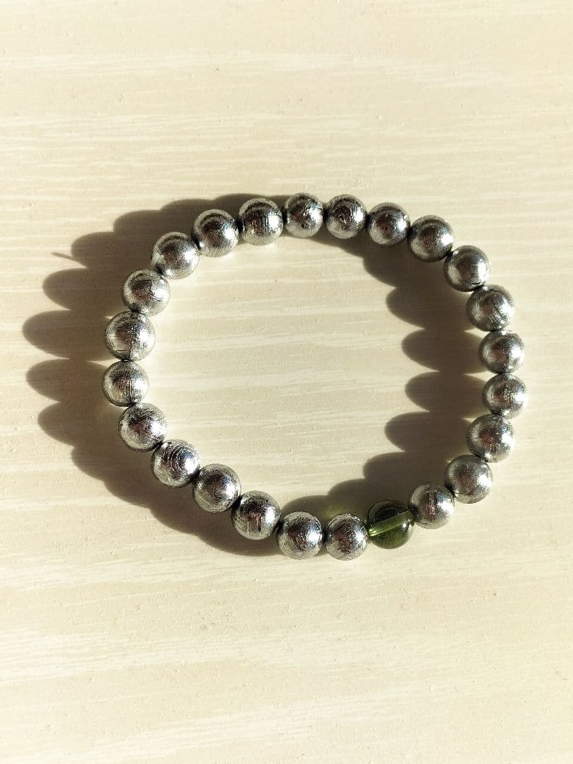 ギベオン隕石 7〜7.2mm(一粒モルダバイト)ブレスレット