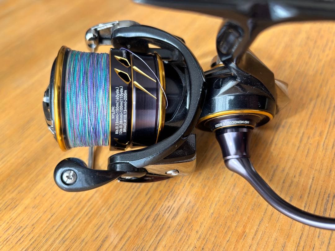 DAIWA CALDIA 3000-CXH スピニングリール　中古