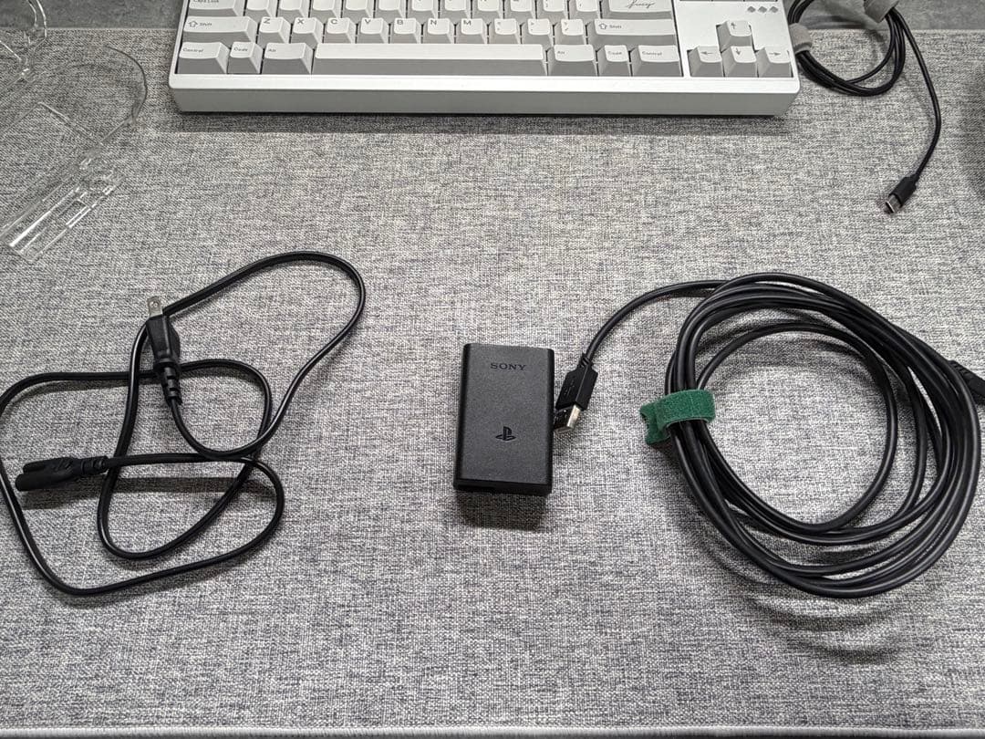 PSVita PCH-2000 グレイシャー・ホワイト