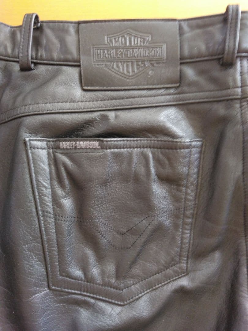 ハーレーダビットソン　革パンツ