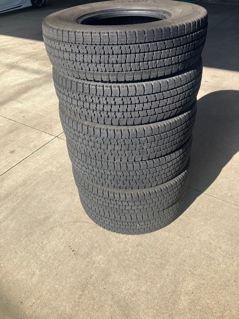 タイヤ・ホイール 215/85R16 M935