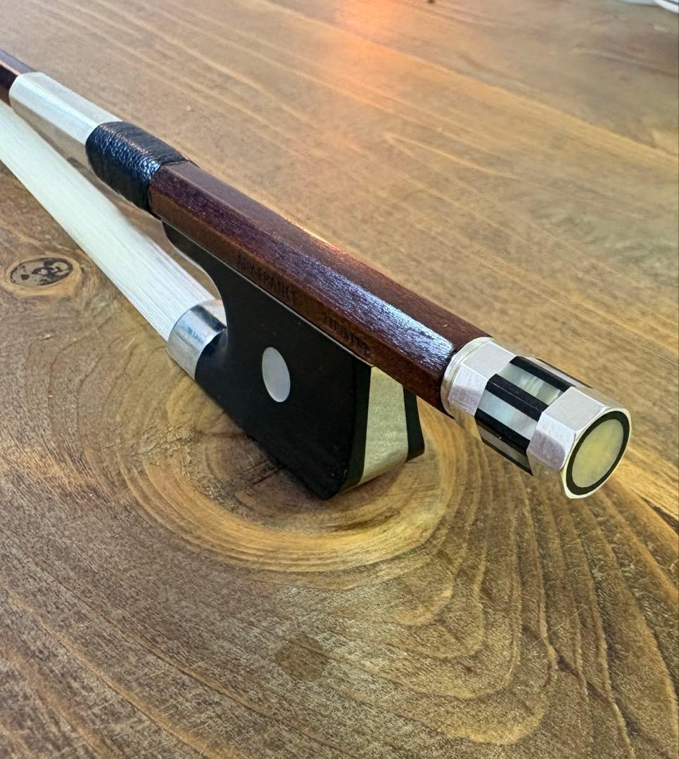 チェロ 弓　Ary France CPI Meister３ヶ月のみ使用　ケース付