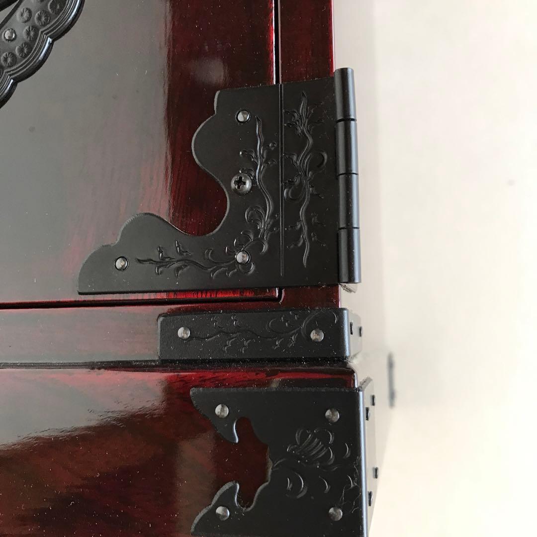 新品　仙台民芸　船箪笥　鍵付　牡丹の花彫刻