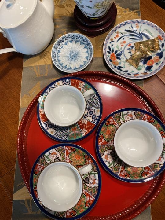 有田焼　伊万里　仁祥窯　カップ&ソーサー　3客