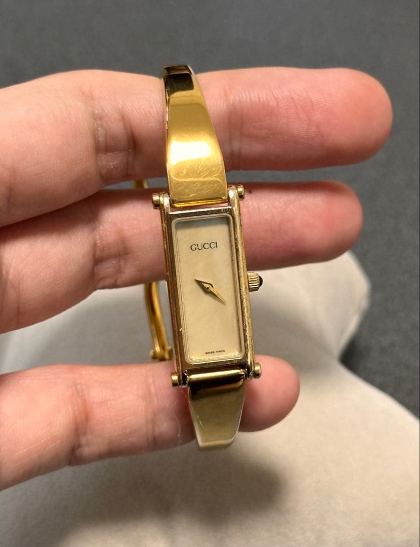 GUCCI グッチ 時計 1500L ゴールドバングル 螺鈿文字盤