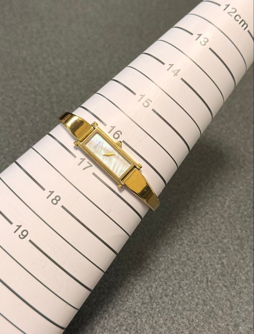 GUCCI グッチ 時計 1500L ゴールドバングル 螺鈿文字盤