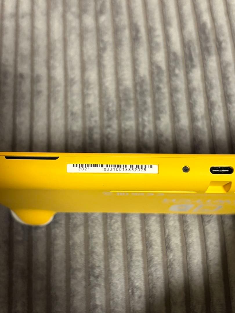 ほぼ新品 Switchライト 本体