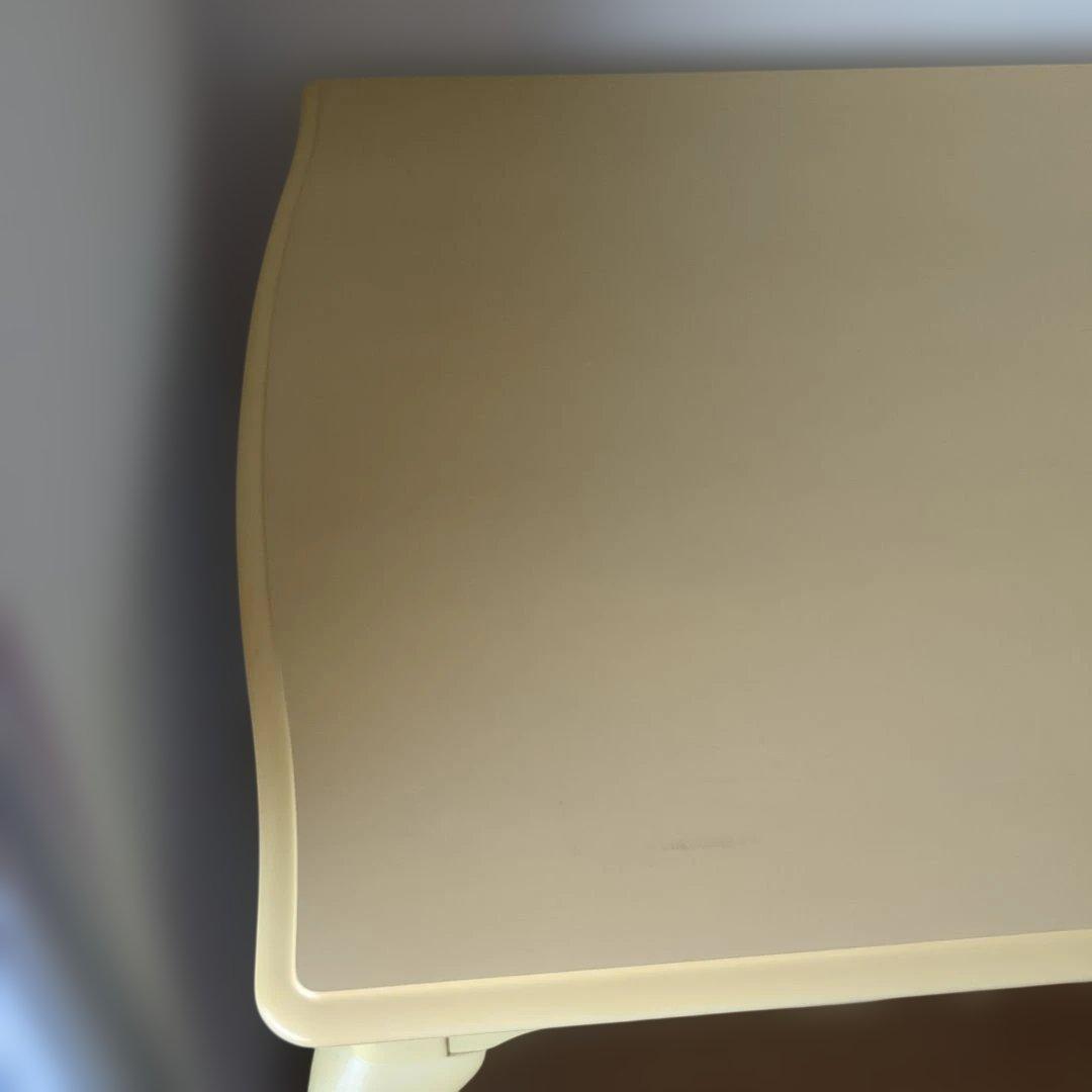 なのお取置　 猫足　クリーム色 木製 ダイニングテーブル