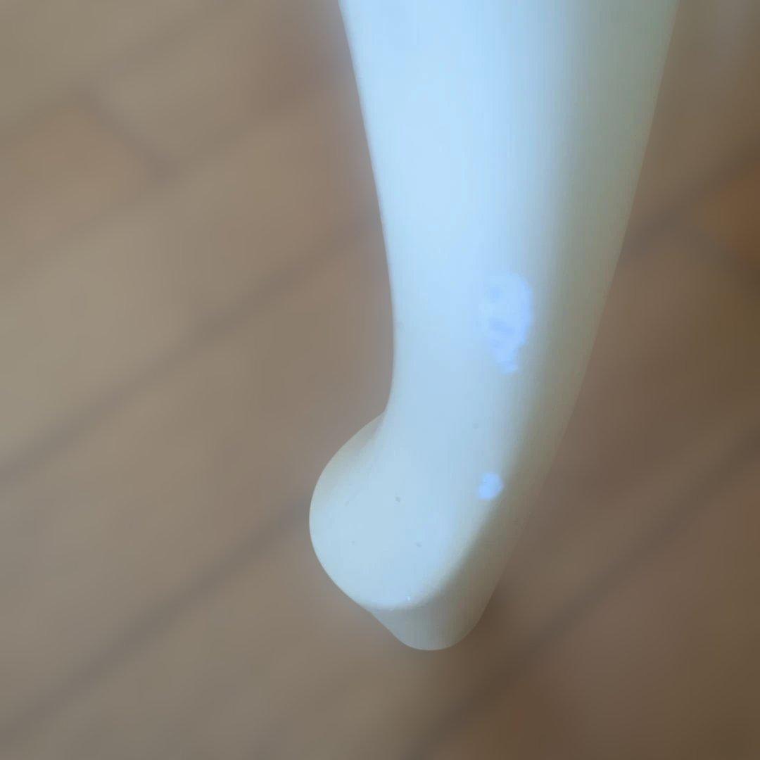 なのお取置　 猫足　クリーム色 木製 ダイニングテーブル