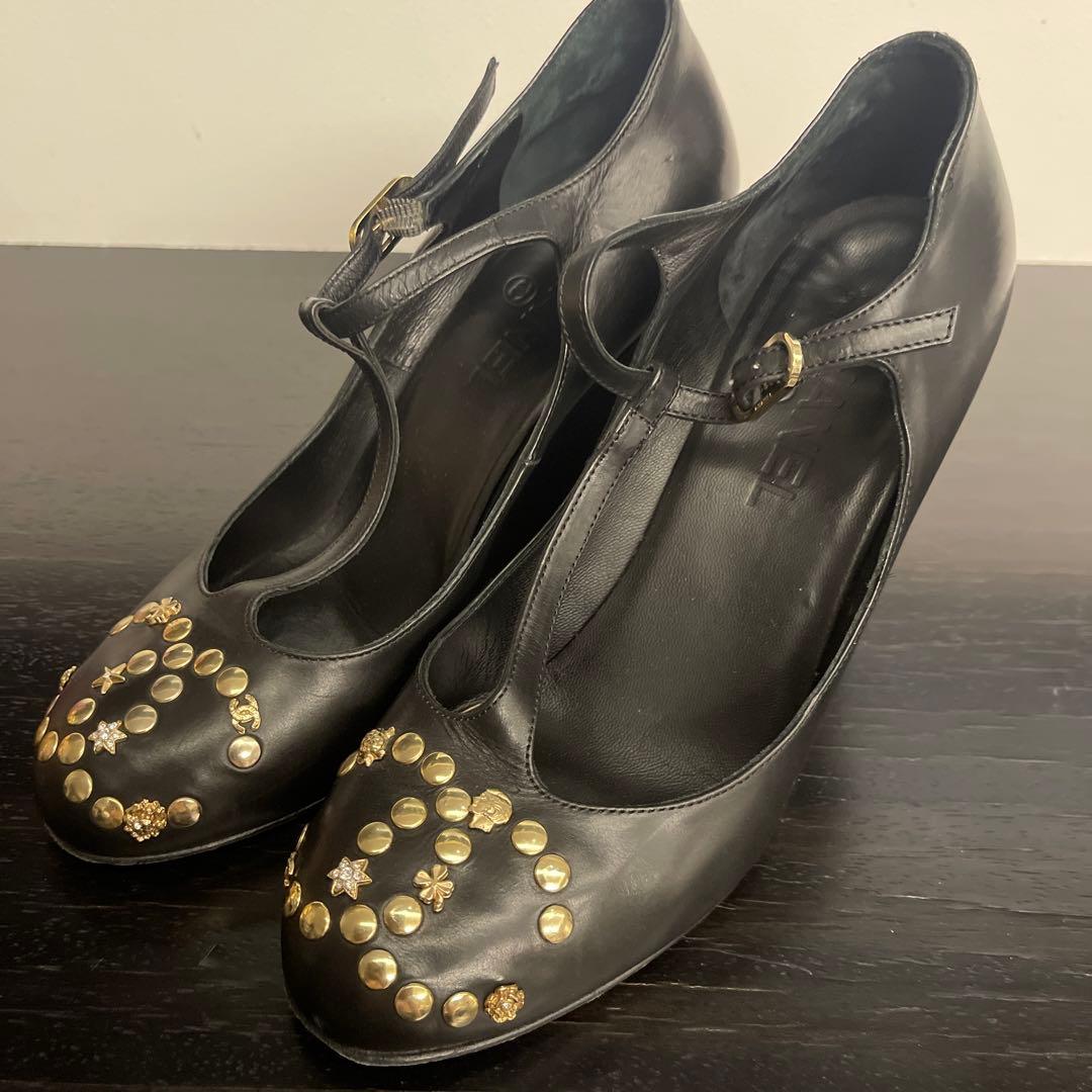 CHANELスタッズ黒シューズ37ハーフ
