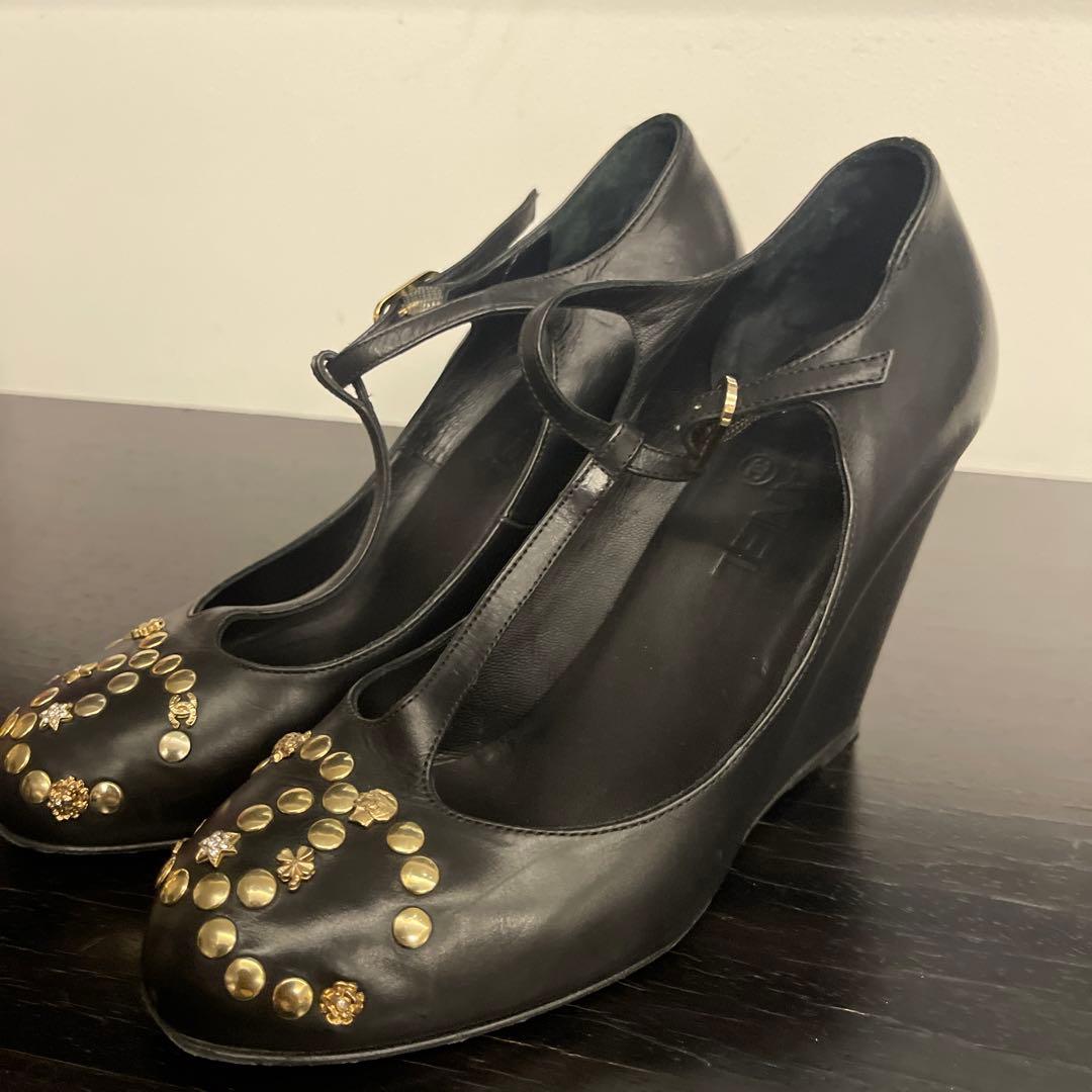 CHANELスタッズ黒シューズ37ハーフ