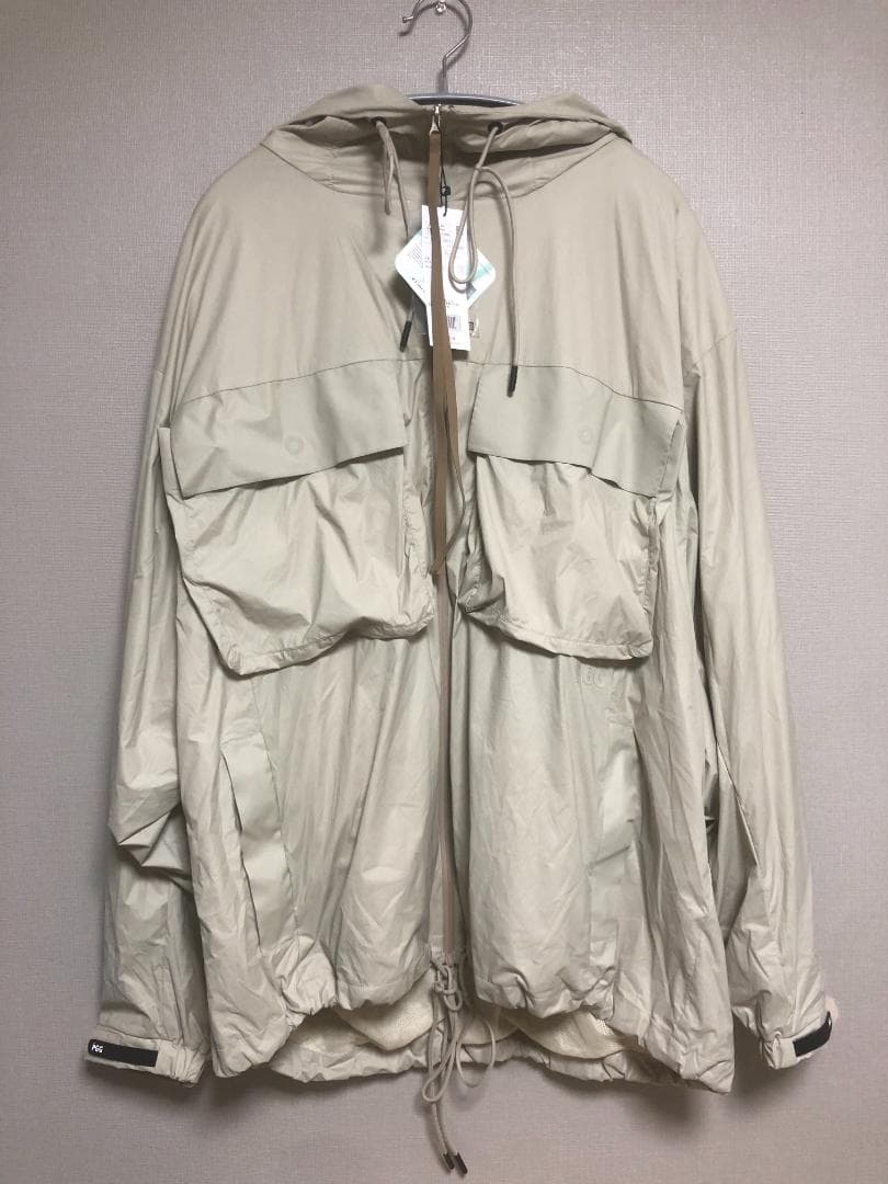未使用 7.1万 PGG フード付きナイロンジャケット ベージュ 5 L XL