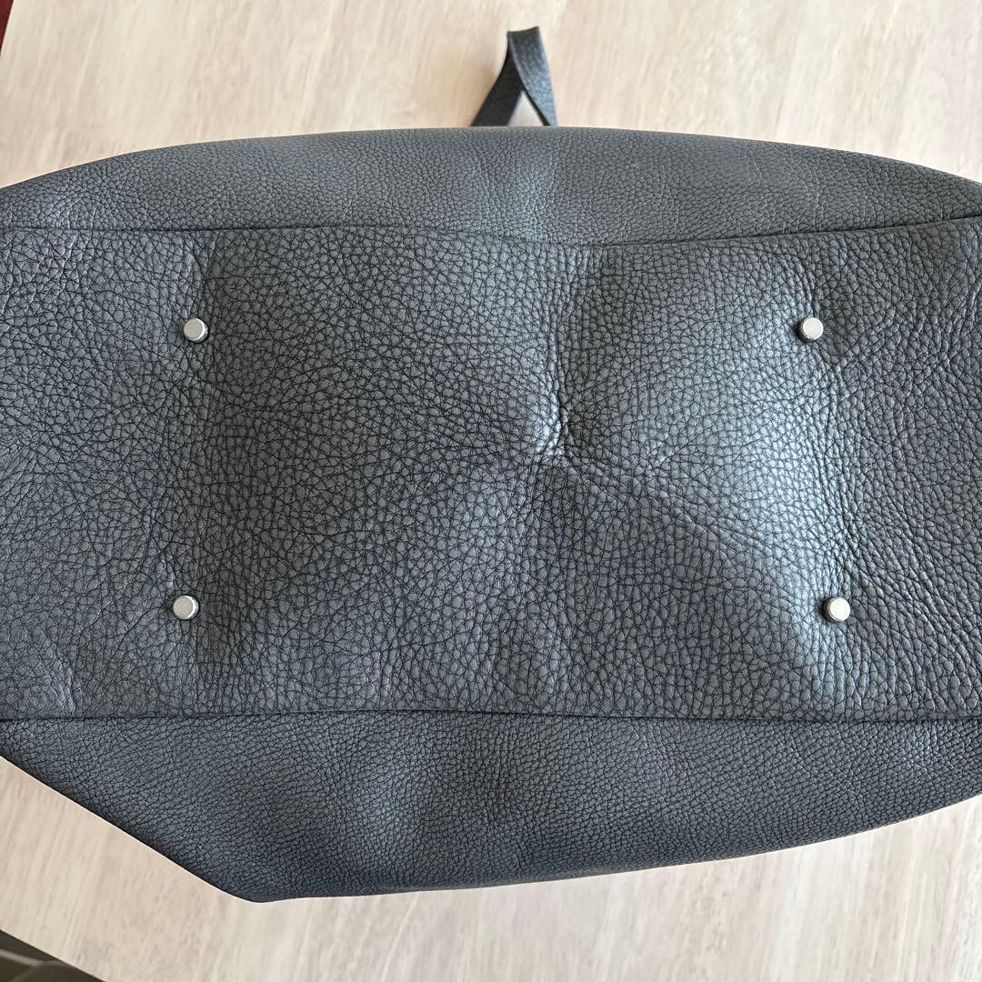 アニアリ　レザートートバッグ