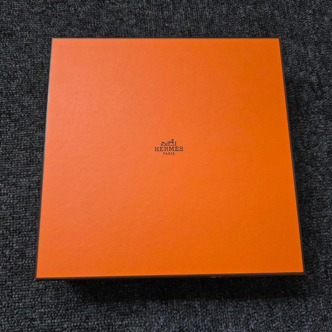 箱付き　HERMES　カダルギヴィール　プレート