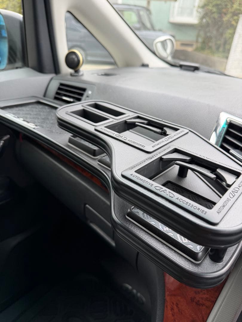 D.A.D ギャルソン　20系アルファード　フロントテーブル