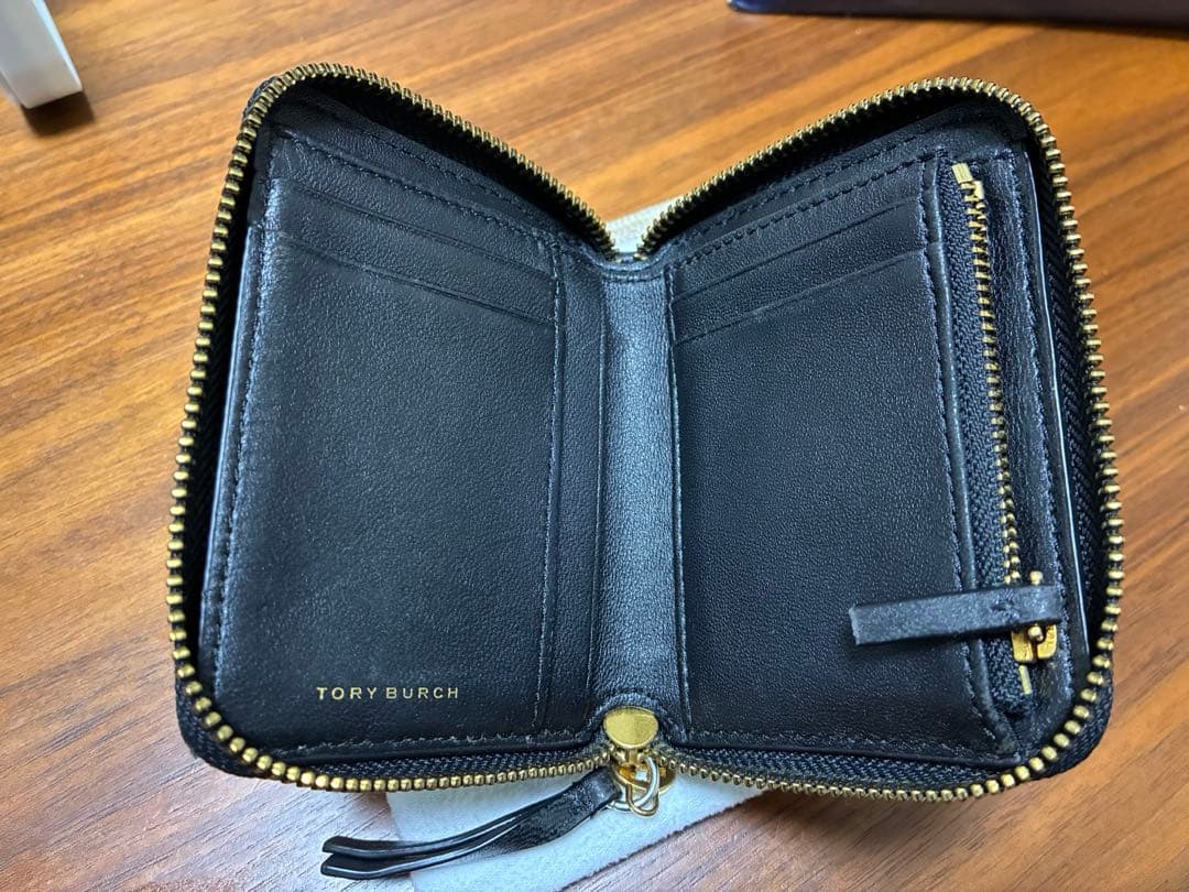 ✨日本未発売・極美品✨ トリーバーチ ミディアムウォレット フレミング スタッズ