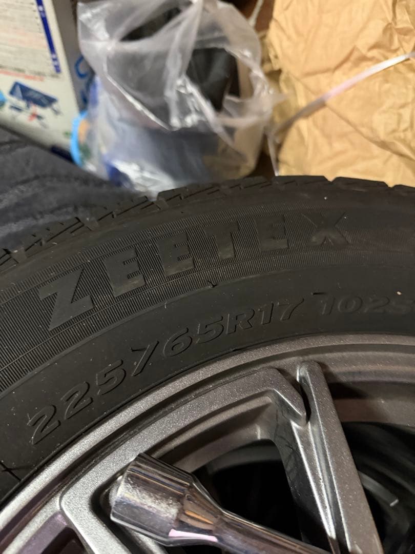 ぼ*ん様 ZESTEX スタッドレスタイヤ 225/75R17 4本セット