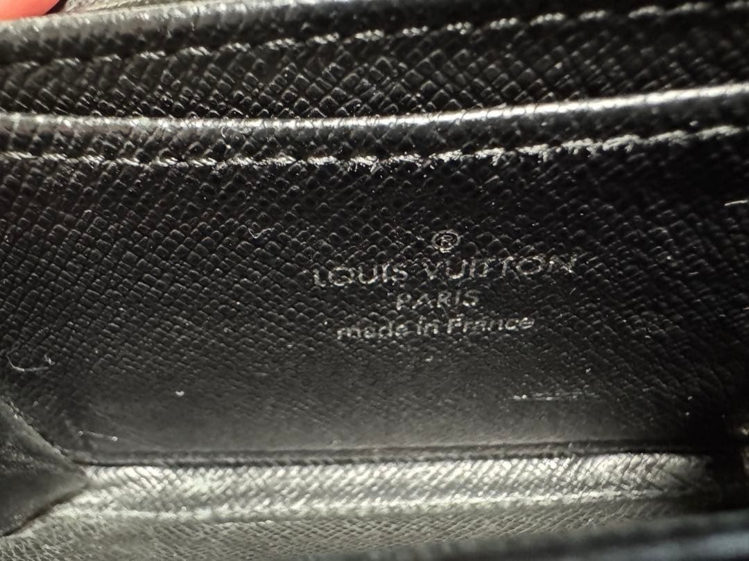 LOUIS VUITON ジッピー・ パース