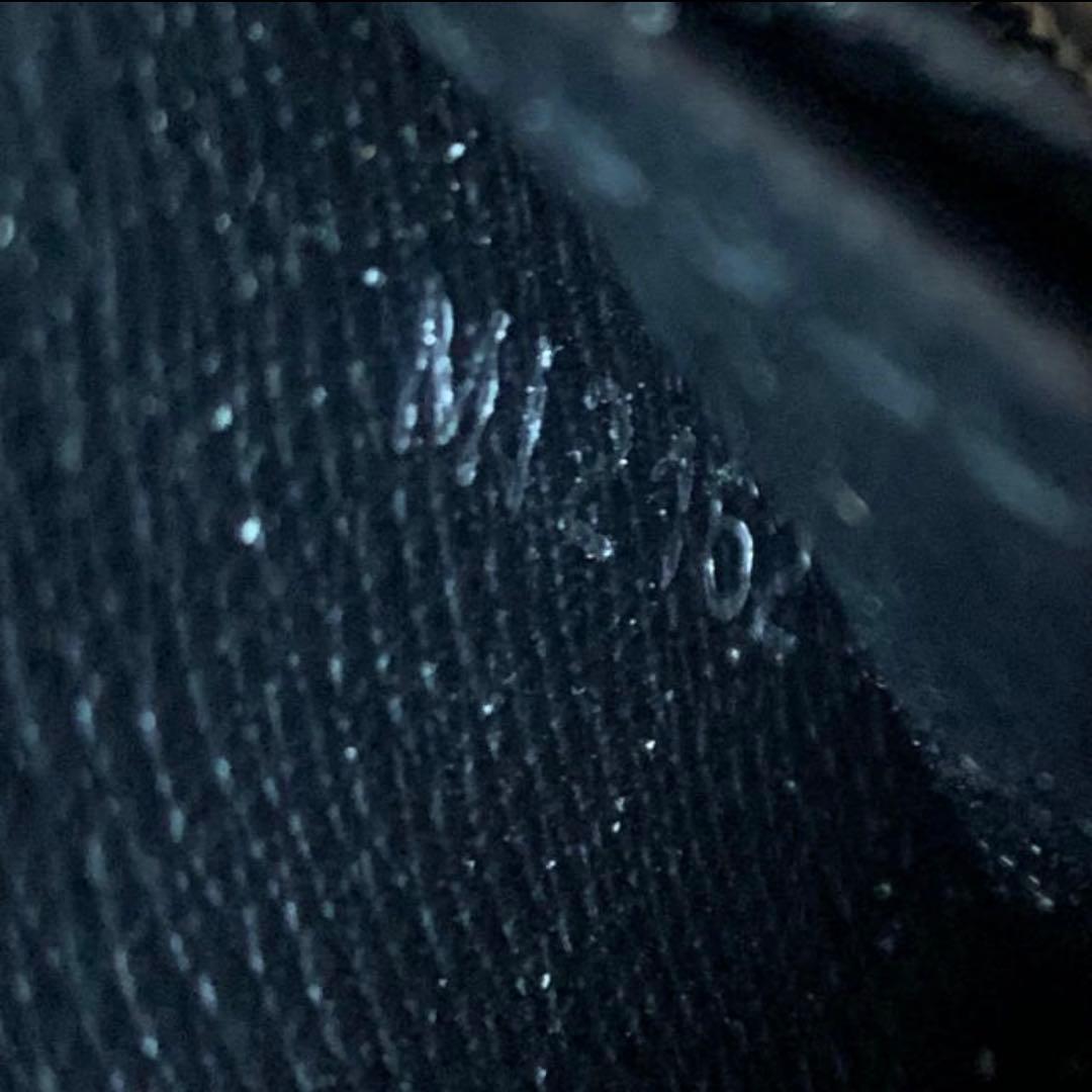 LOUIS VUITON ジッピー・ パース