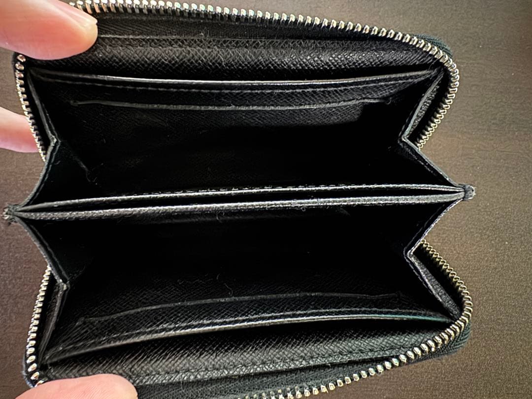 LOUIS VUITON ジッピー・ パース