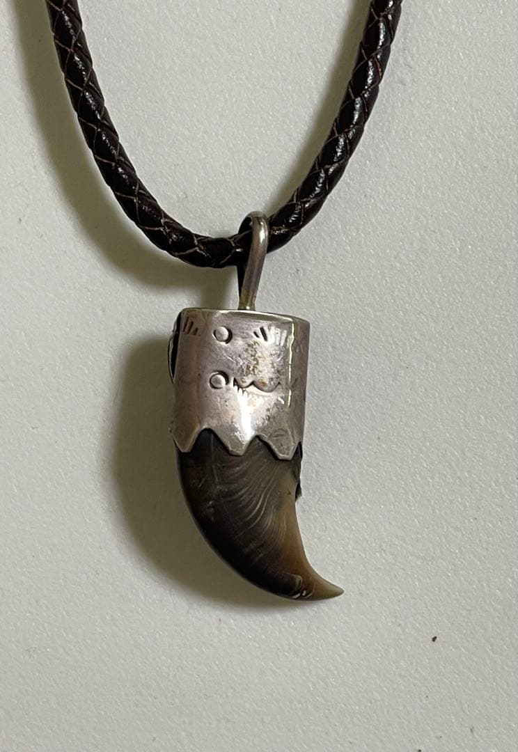 【りゅ】インディアンジュエリー　ベアクロス　ネックレス　ターコイズ付き