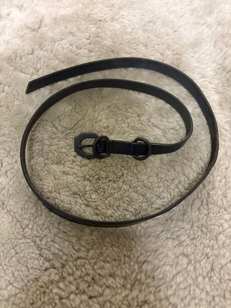 小物 ANCELLM NARROW LEATHER BELT (BLACK)