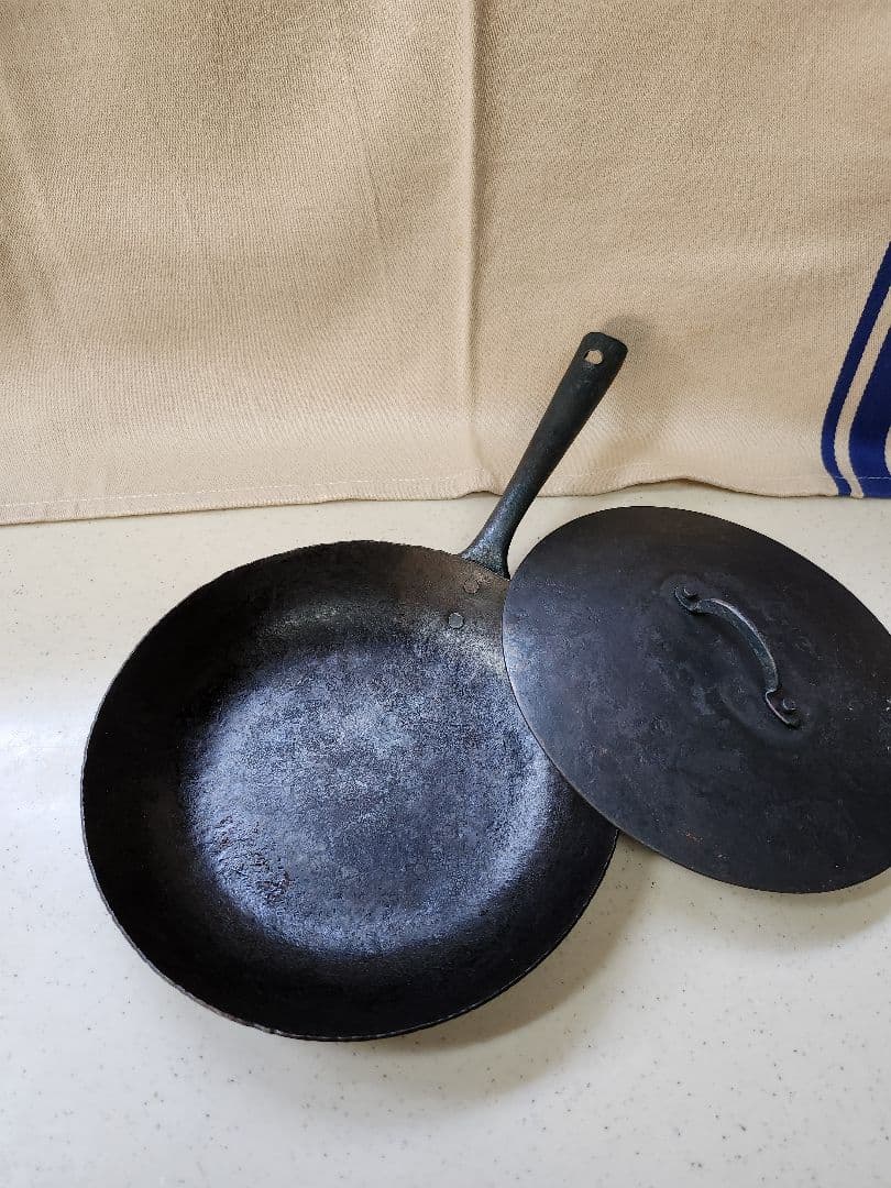 成田理俊さん　フライパン(蓋付) 　持ち手付フライパンセット　18cm