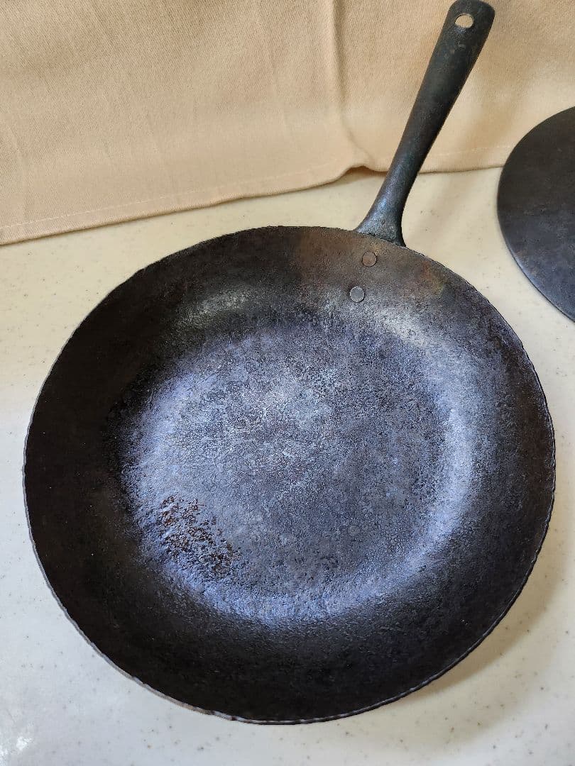 成田理俊さん　フライパン(蓋付) 　持ち手付フライパンセット　18cm