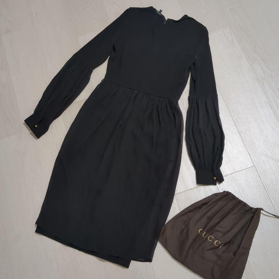 【美品】GUCCI 膝丈ワンピース ベルト付き ブラック　XS　細身