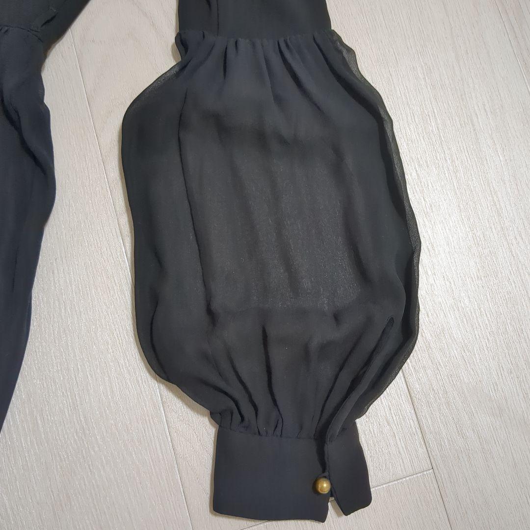 【美品】GUCCI 膝丈ワンピース ベルト付き ブラック　XS　細身