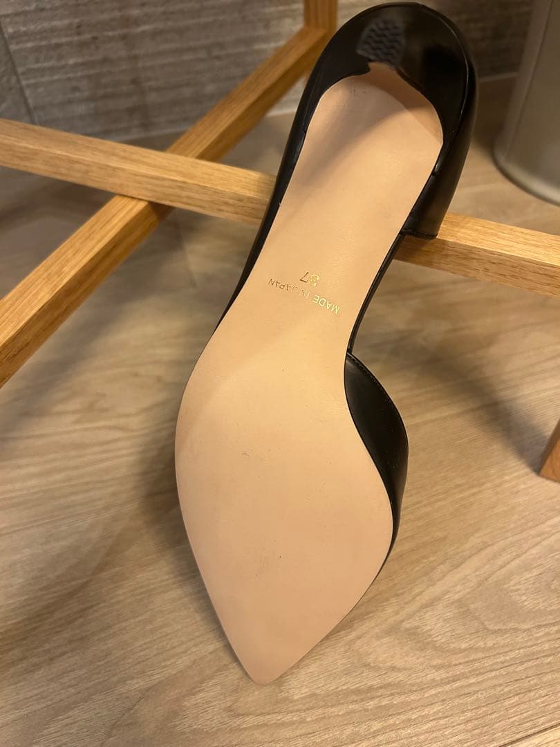 ユナイテッドアローズ　黒 ポインテッドトゥパンプス 7cmヒール