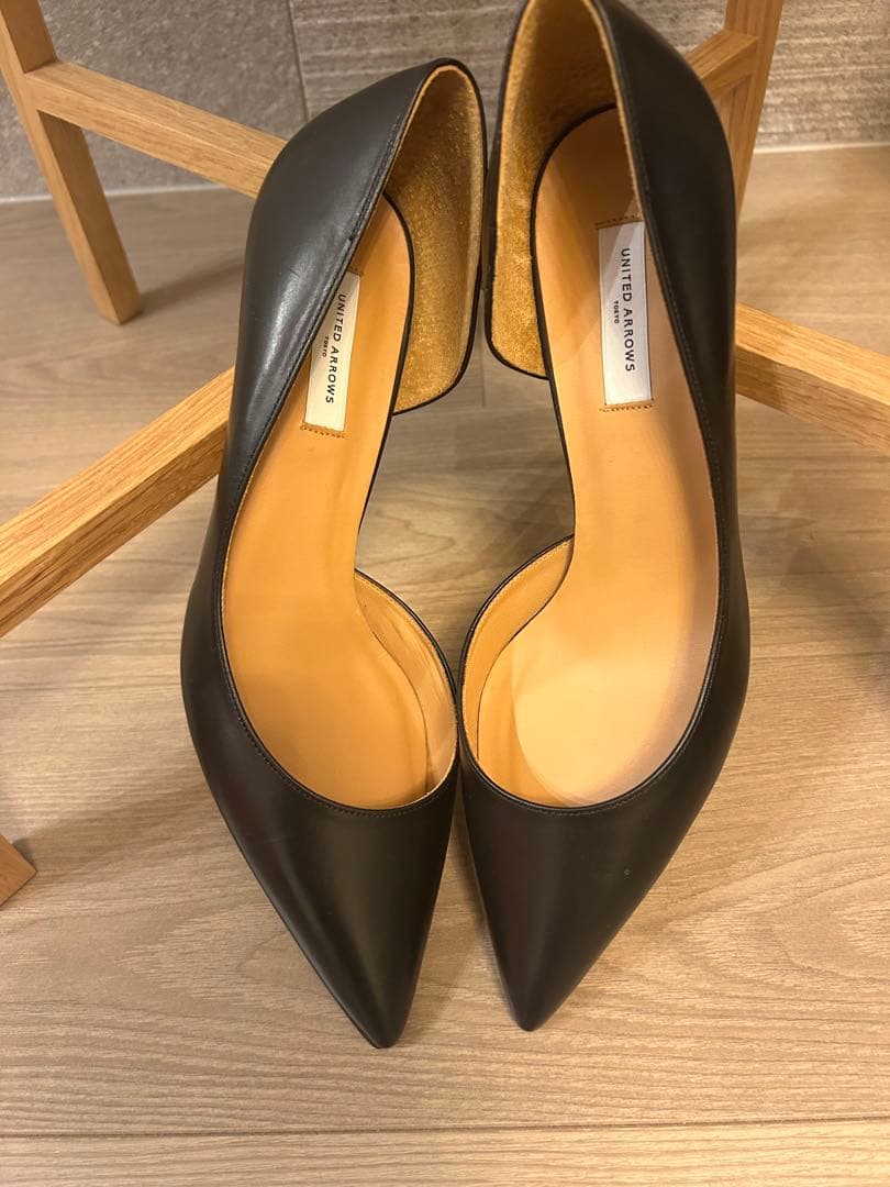 ユナイテッドアローズ　黒 ポインテッドトゥパンプス 7cmヒール
