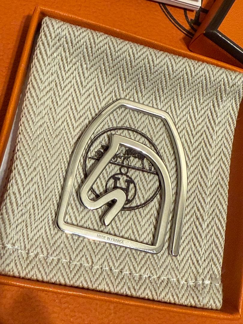新品・未使用　HERMES(エルメス)のマネークリップ 《エケストル》