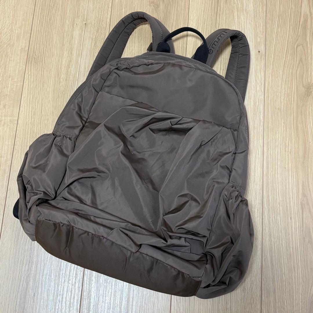 emmi eco 撥水ギャザーボディーバックパック