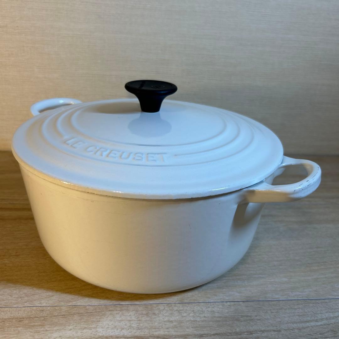 ルクルーゼ　ココットロンド　22cm ホワイト　両手鍋　鍋