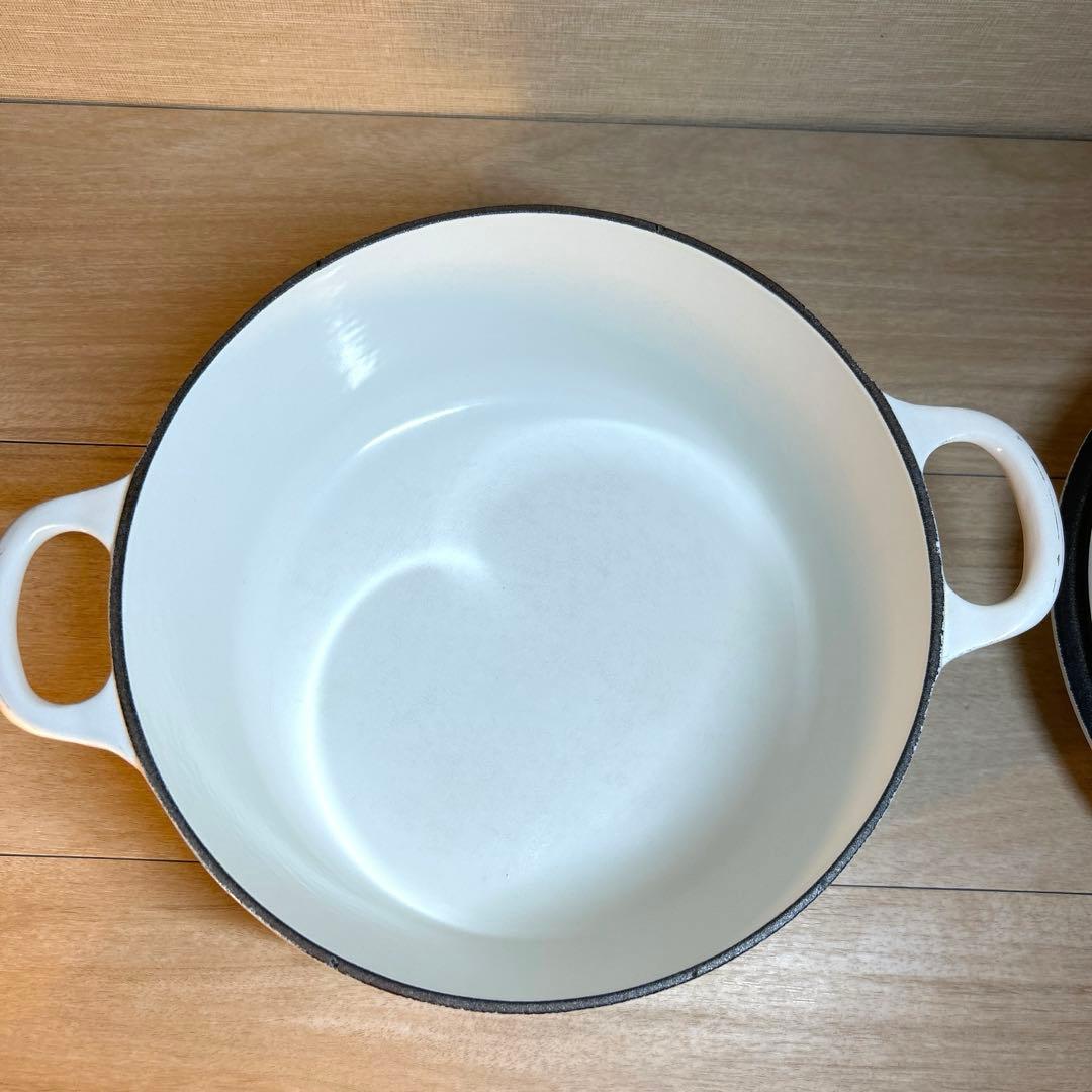 ルクルーゼ　ココットロンド　22cm ホワイト　両手鍋　鍋