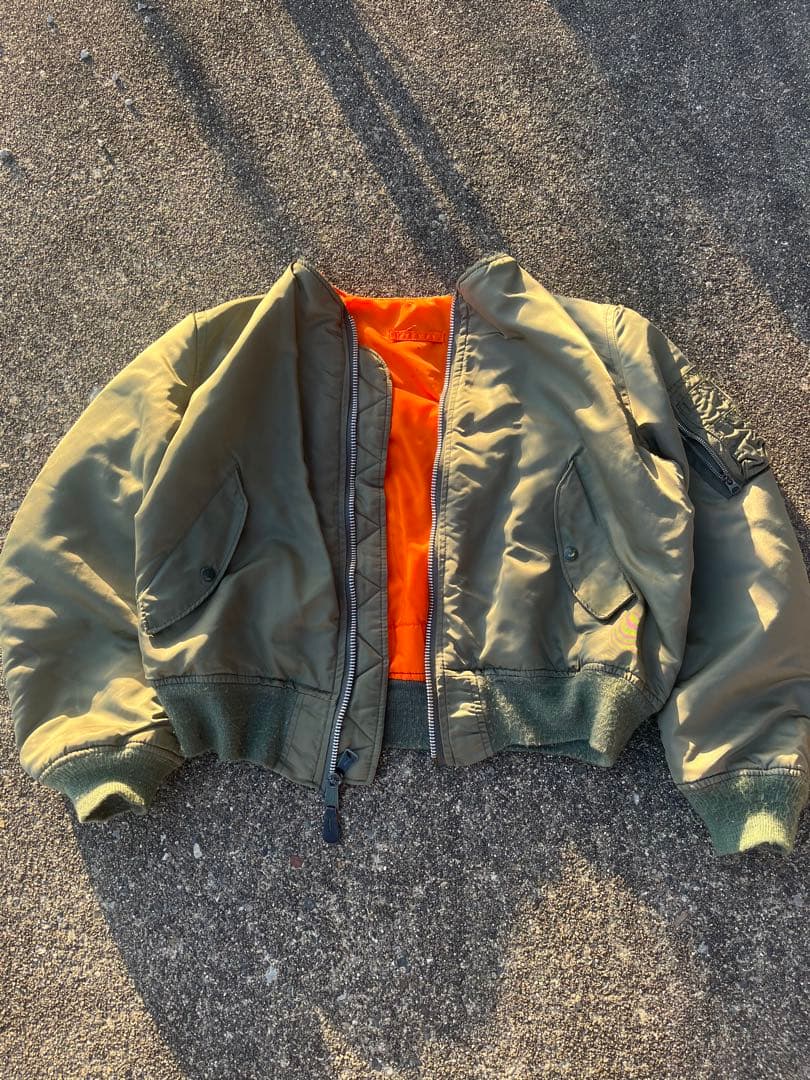 t*k様 70s中期モデル　MA1リバーシブル着用可能22.300→18.300